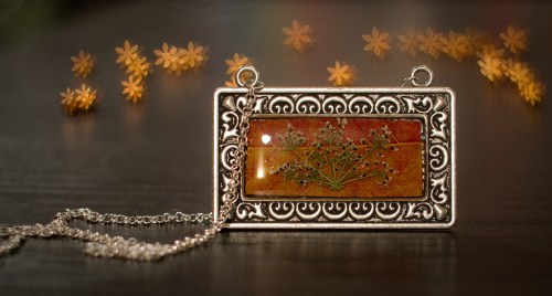 resin jewellery