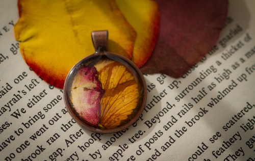 Preserved wedding bouquet ©Shireen Nadir 2012