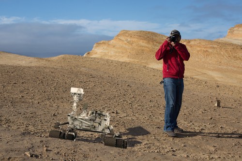 Curiosity found something!