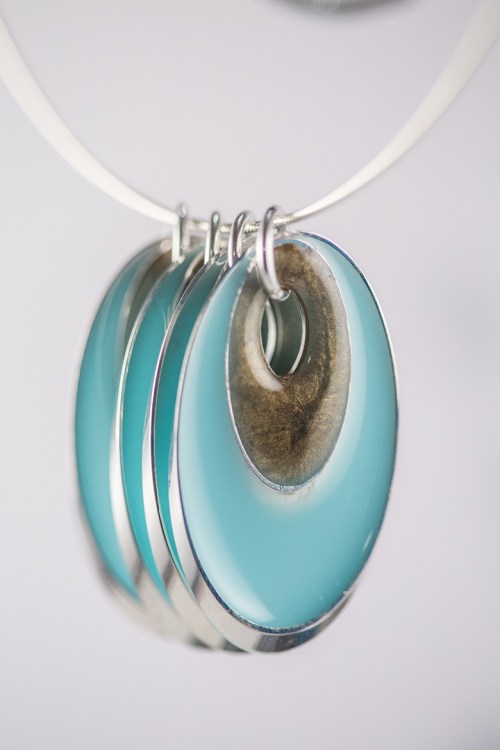 Resin Jewellery, 2nd Edition ©Shireen Nadir 2014